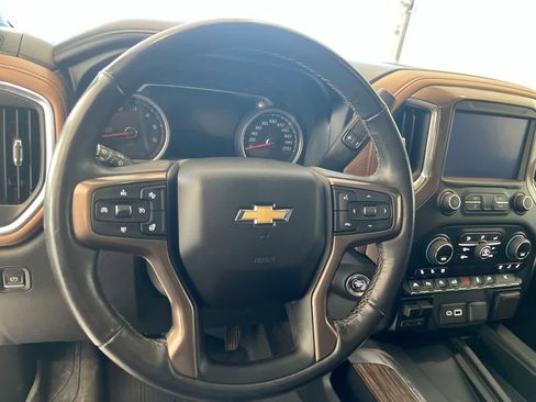 Used 2019 Chevrolet Silverado 1500 High Country image 14