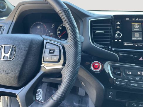 Used 2025 Honda Ridgeline Black Edition image 21