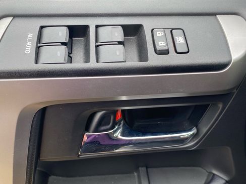 Used 2023 Toyota 4Runner Limited image 18