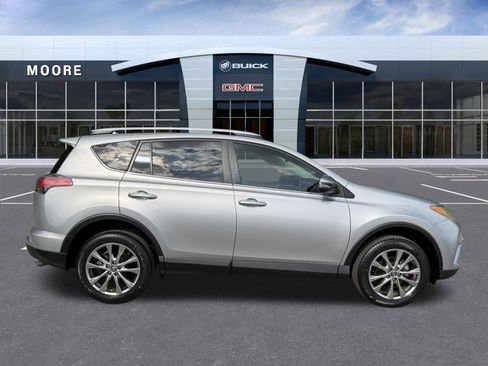 Used 2016 Toyota RAV4 Limited FWD image 4