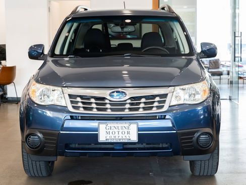 Used 2012 Subaru Forester 2.5X Premium w/ Popular Pkg 2 AWD/4WD image 2