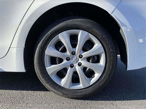 Used 2023 Toyota Corolla LE image 9