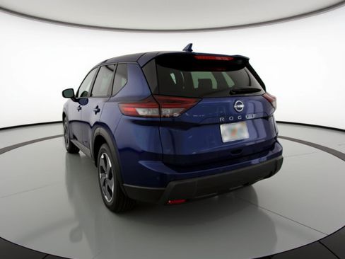 Used 2025 Nissan Rogue SV image 6
