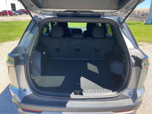 Used 2026 Chevrolet Equinox LT AWD/4WD image 5