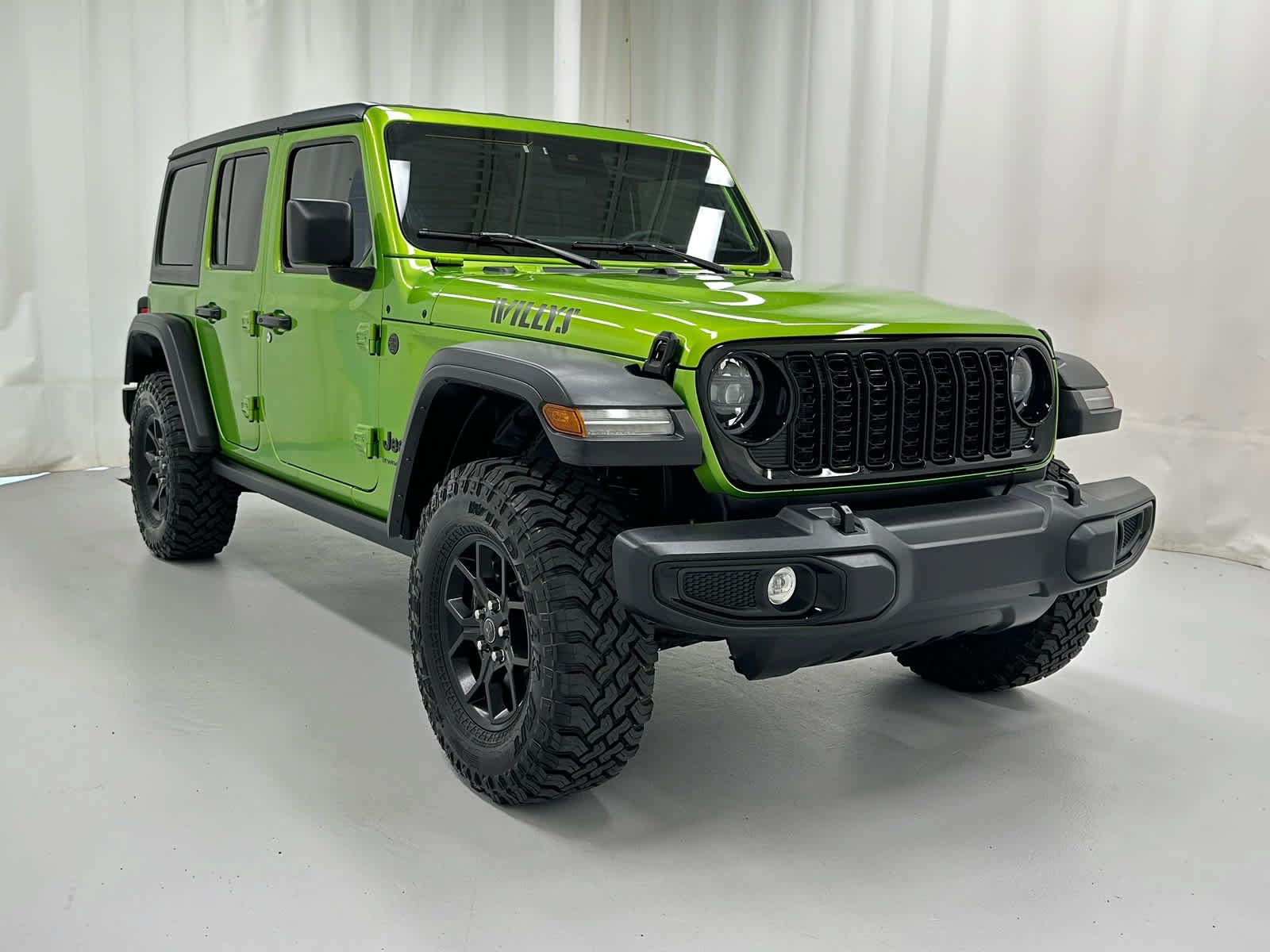 Used 2025 Jeep Wrangler Unlimited Sport AWD/4WD image 1