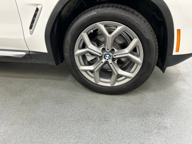 Used 2025 BMW X4 xDrive30i AWD/4WD image 30