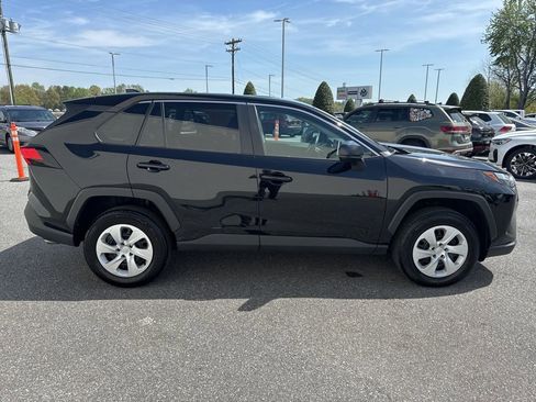 Used 2025 Toyota RAV4 LE image 8