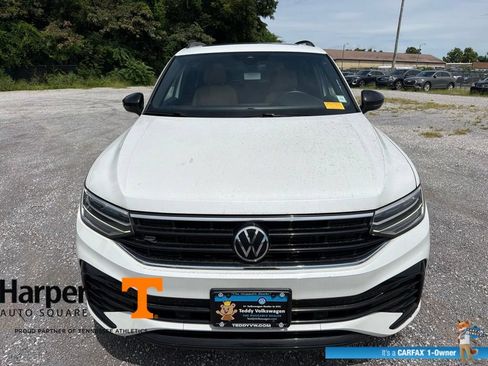 Used 2024 Volkswagen Tiguan SE R-Line AWD/4WD image 8