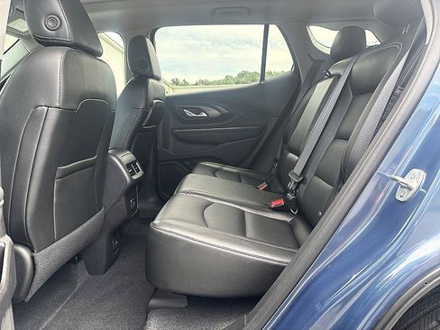 Used 2024 GMC Terrain SLT FWD image 17