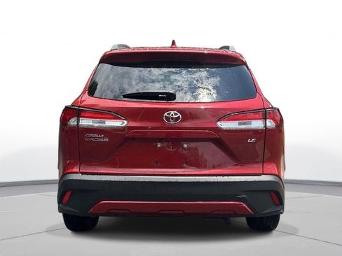 Used 2022 Toyota Corolla Cross LE w/ Moonroof Package FWD image 7