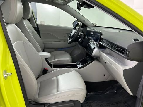 Used 2024 Hyundai Kona Limited image 18