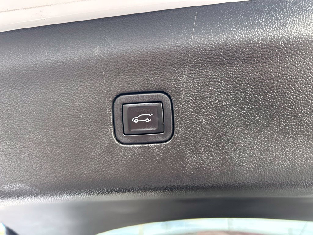 Used 2024 Buick Enclave Essence w/ LPO, Floor Liner Package FWD image 17