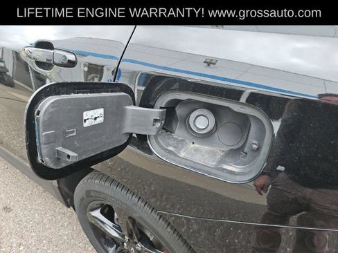 Used 2023 Chevrolet Equinox Premier AWD/4WD image 11