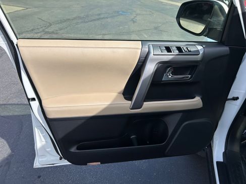 Used 2023 Toyota 4Runner SR5 Premium image 11