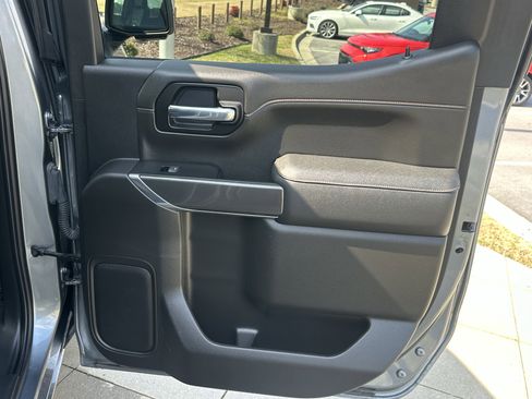 Used 2022 GMC Sierra 1500 AT4 w/ AT4 Preferred Package image 18