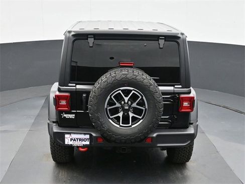 Used 2024 Jeep Wrangler Unlimited Rubicon w/ Technology Group image 28