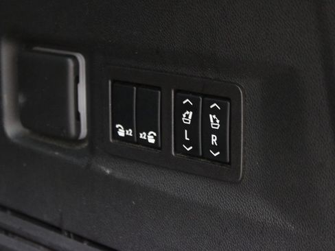 Used 2023 GMC Yukon Denali Ultimate AWD/4WD image 49