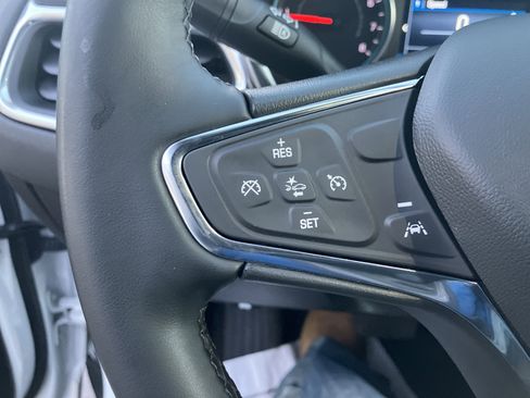 Used 2024 Chevrolet Equinox LT AWD/4WD image 26