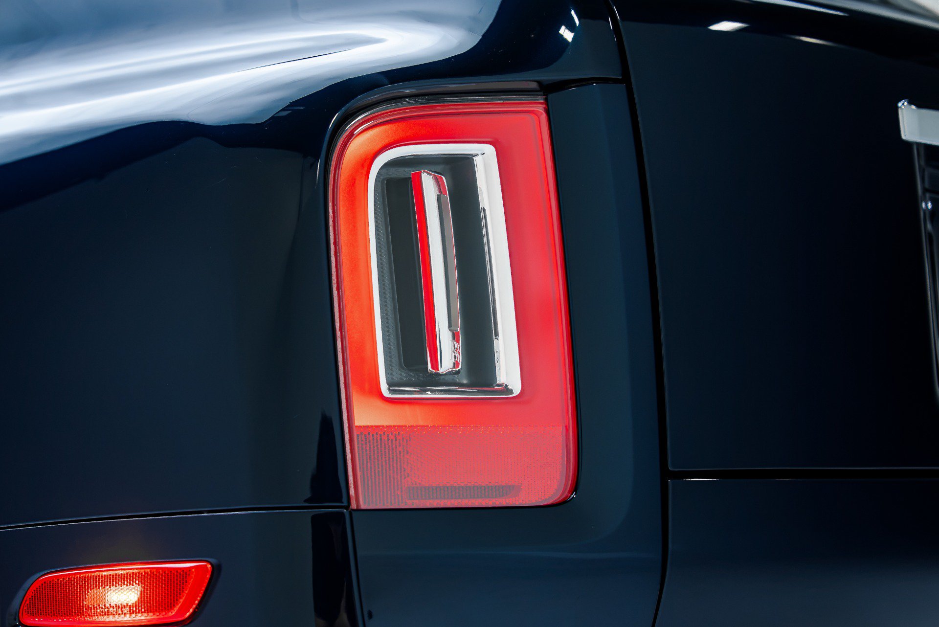 Used 2023 Rolls-Royce Cullinan AWD/4WD image 30