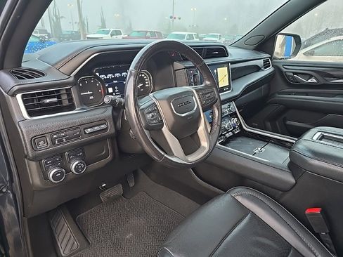 Used 2021 GMC Yukon XL Denali image 10