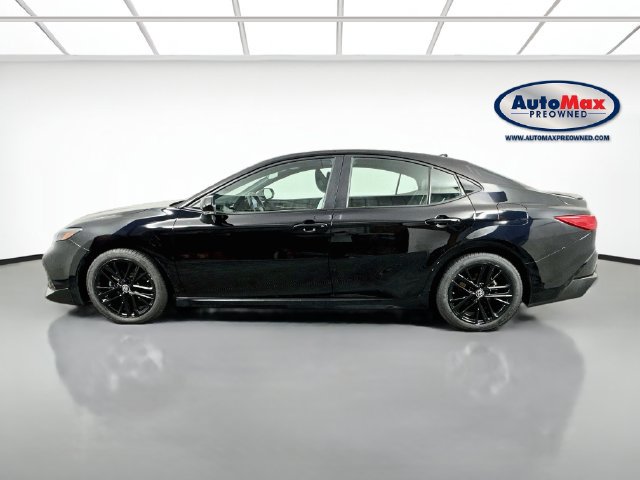 Used 2025 Toyota Camry SE FWD image 9