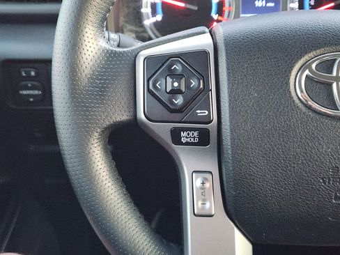 Used 2016 Toyota 4Runner SR5 image 31