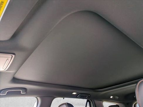 Used 2025 Honda Pilot TrailSport image 24