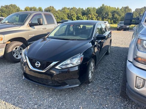 Used 2018 Nissan Sentra SV FWD image 2