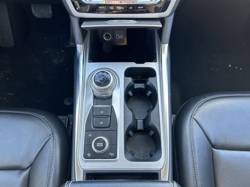 Used 2023 Ford Explorer XLT w/ Equipment Group 202A image 42