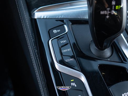 Used 2019 BMW 540i w/ M Sport Package image 36