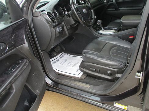 Used 2017 Buick Enclave Leather AWD/4WD image 26