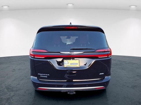 New 2026 Chrysler Pacifica Pinnacle image 8