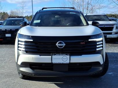 New 2026 Nissan Kicks SR w/ Cold Weather Package