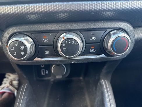 Used 2019 Nissan Kicks S FWD image 14