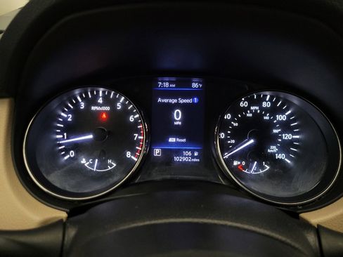 Used 2020 Nissan Rogue SV FWD image 23