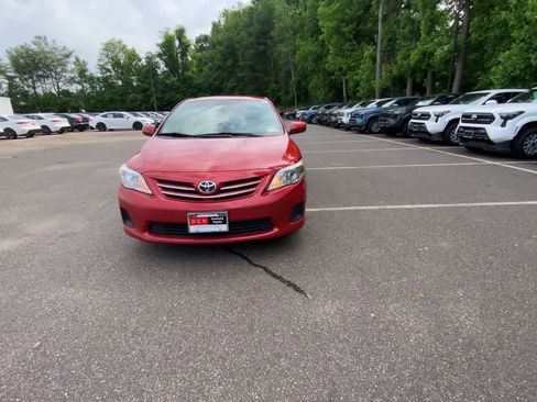 Used 2013 Toyota Corolla LE FWD image 4