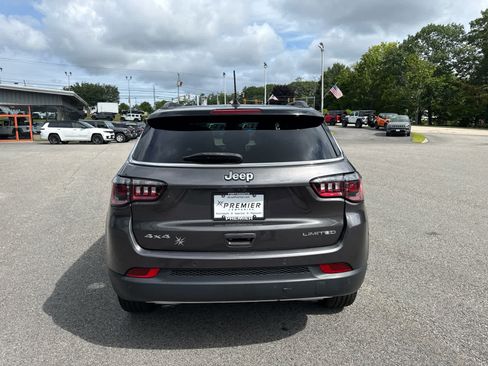 Used 2023 Jeep Compass Limited w/ Elite Group AWD/4WD image 6