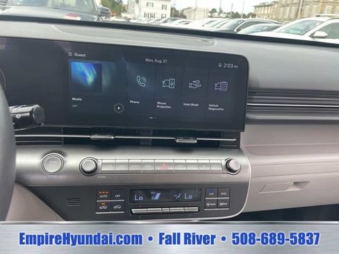 Used 2025 Hyundai Kona SEL FWD image 21