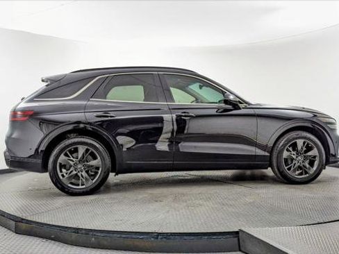 Used 2022 Genesis GV70 3.5T Sport w/ Sport Advanced Package image 9