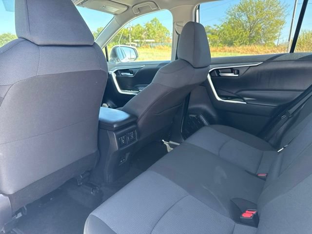 Used 2025 Toyota RAV4 XLE AWD/4WD image 20