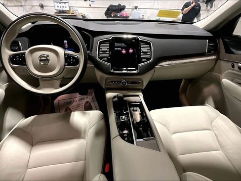 Used 2024 Volvo XC90 T8 Plus w/ Protection Package Premier image 15