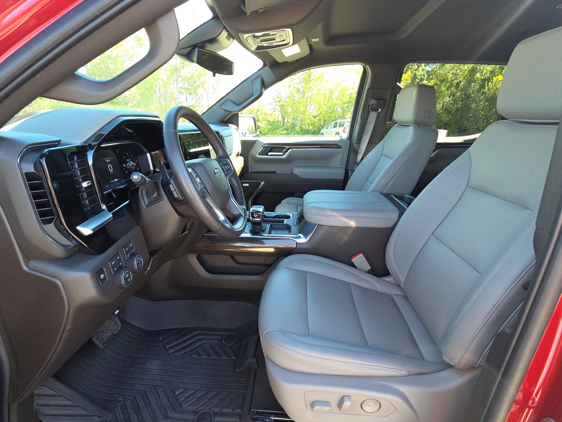 Used 2026 Chevrolet Silverado 1500 RST AWD/4WD image 16