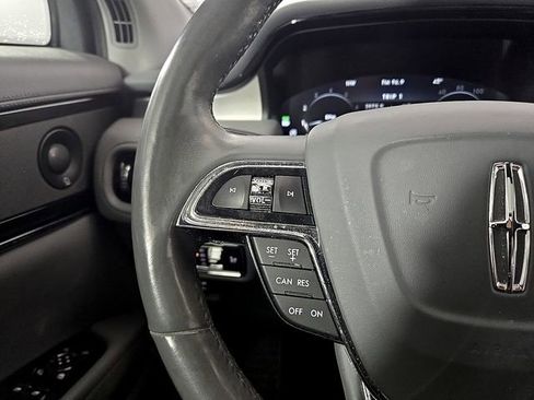 Certified 2022 Lincoln Nautilus Reserve w/ Luxury Package image 22