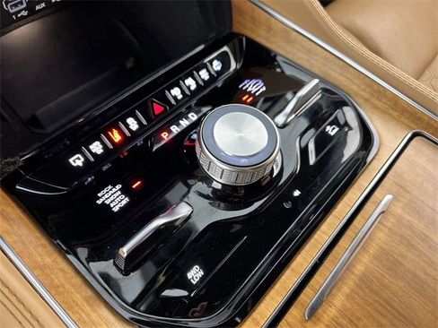 Used 2022 Jeep Grand Wagoneer Series III w/ Flexible Seating Group image 16