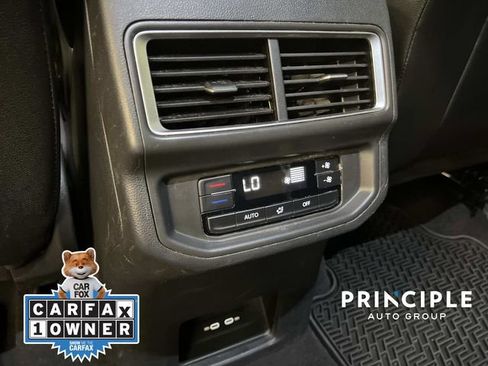 Certified 2024 Volkswagen Atlas SE FWD image 31
