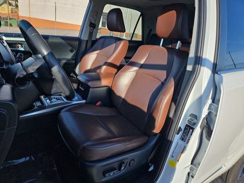 Used 2024 Toyota 4Runner Limited AWD/4WD image 11