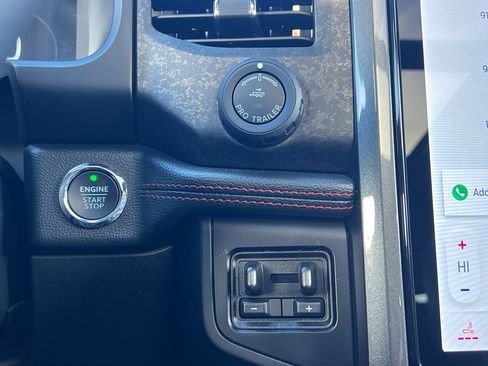 Used 2024 Ford Expedition Max Limited image 24