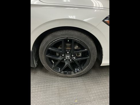 Used 2025 Honda Civic Sport image 36