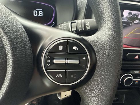 Used 2023 Kia Soul LX image 28