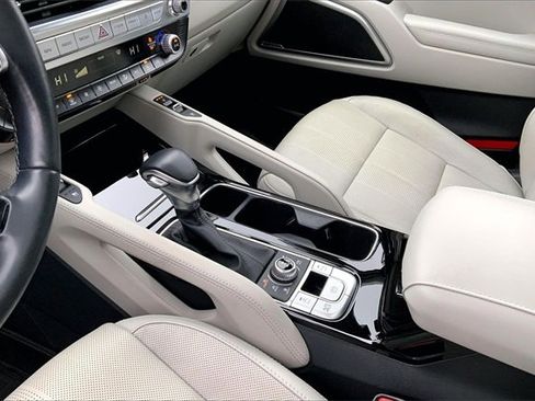 Used 2022 Kia Telluride EX w/ EX Premium Package image 13